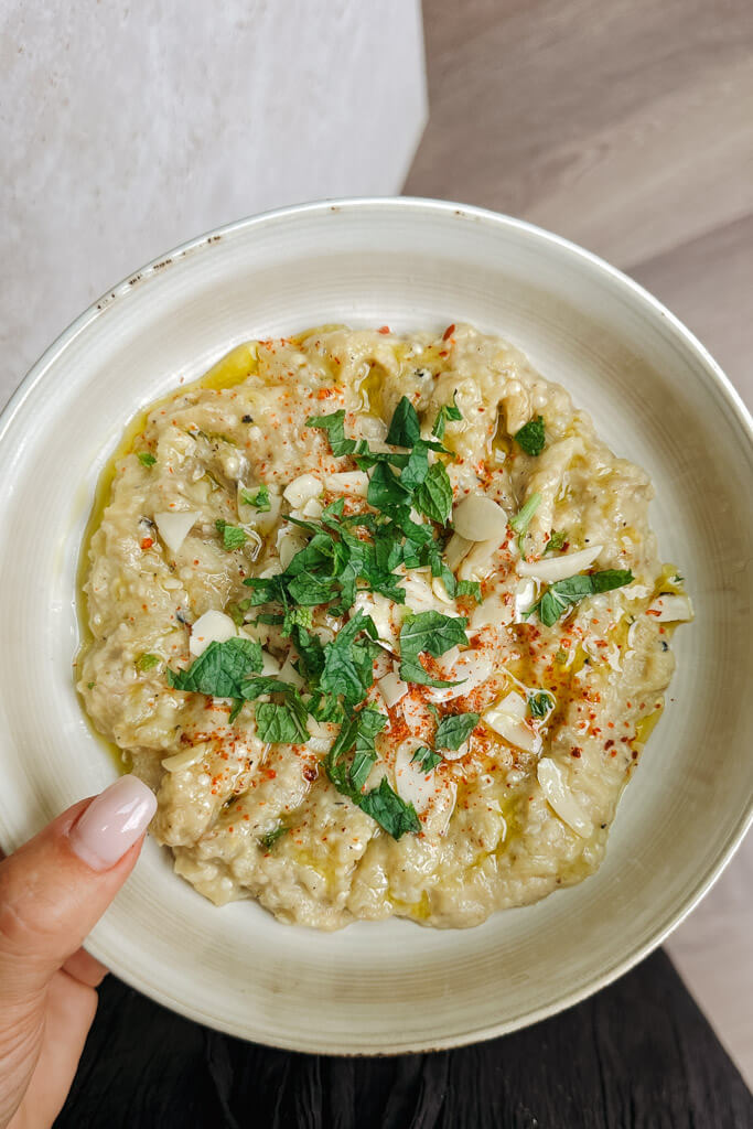 Baba ganoush van de barbecue